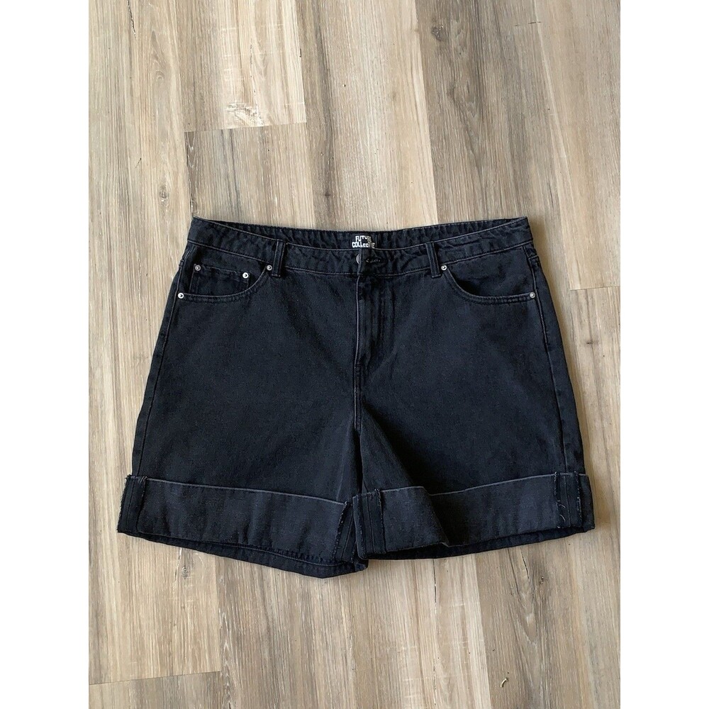 Future Collective Women's Sz: XL 16 Black High Rise Cuffed Wide Leg Shorts EUC